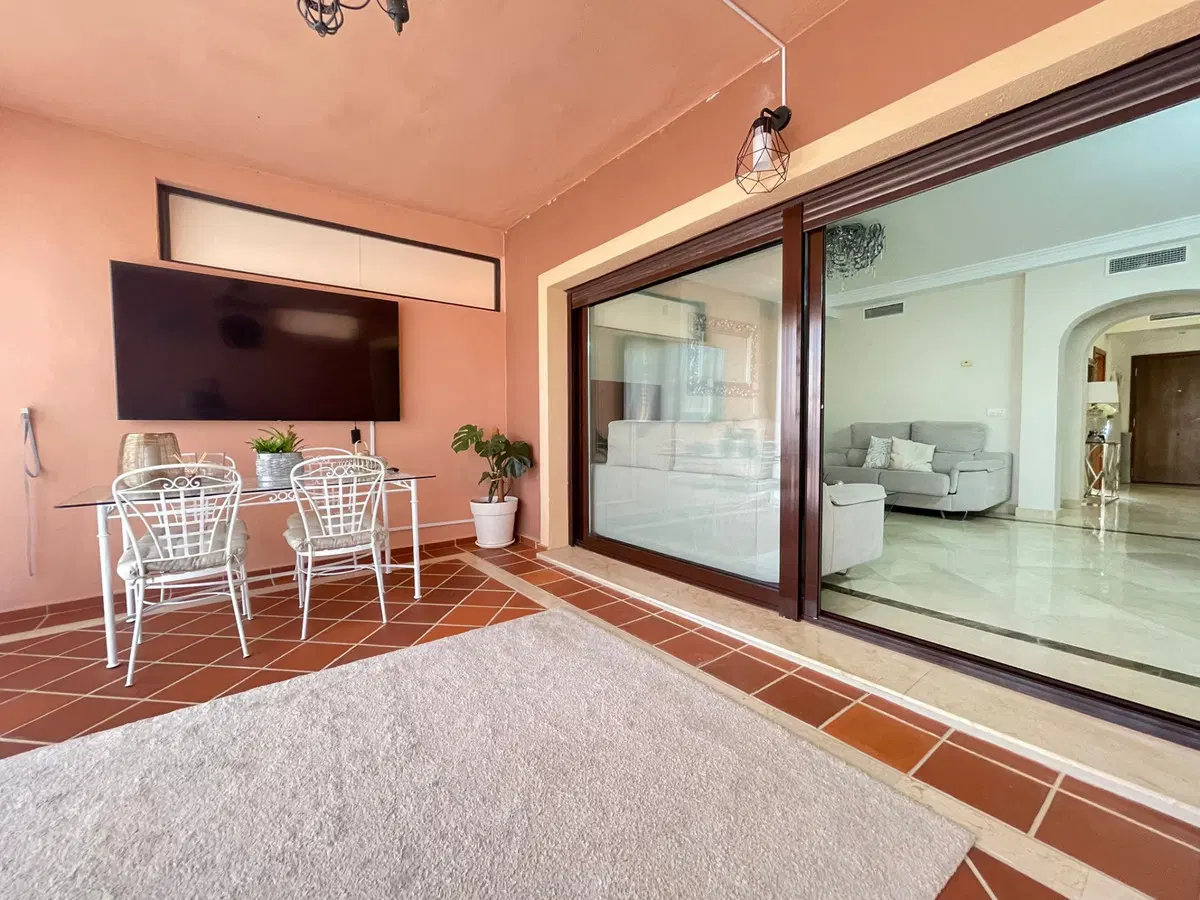Villa à vendre à Estepona — photo 1 sur 20